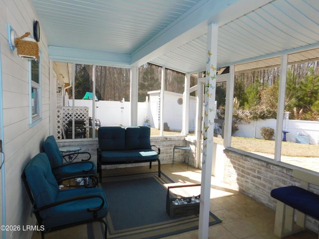 76 Queens Way, Ridgeland, SC 29936