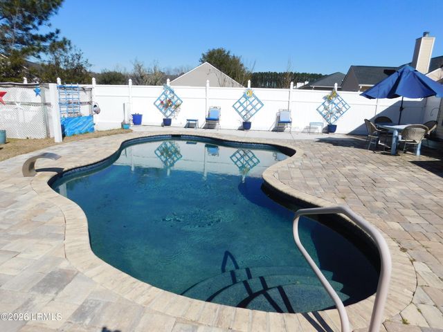 76 Queens Way, Ridgeland, SC 29936