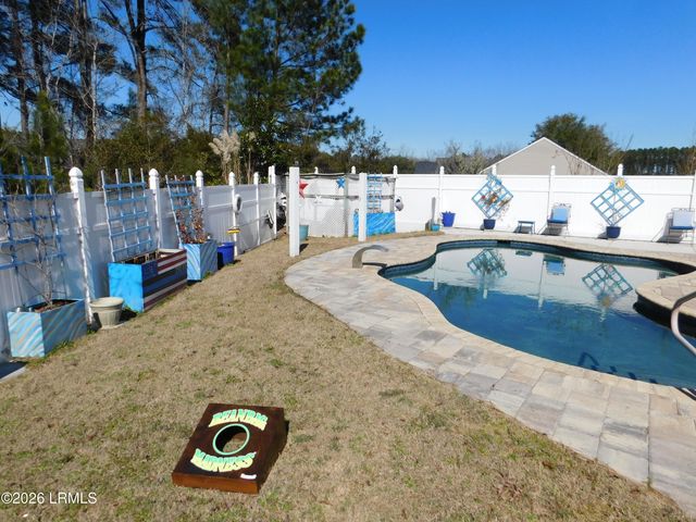 76 Queens Way, Ridgeland, SC 29936