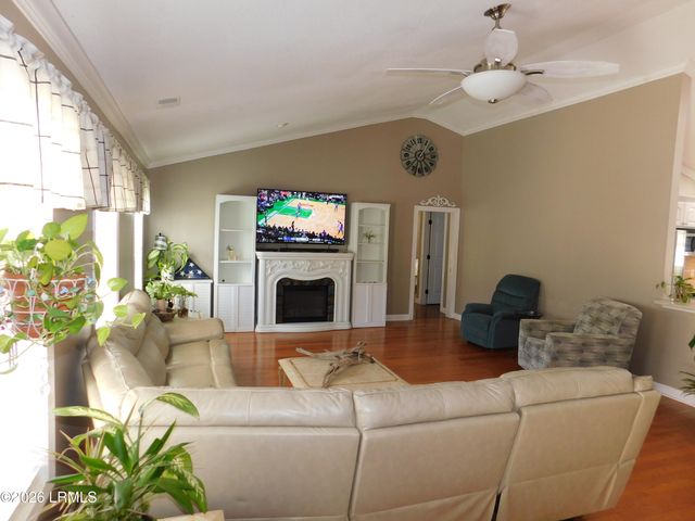 76 Queens Way, Ridgeland, SC 29936