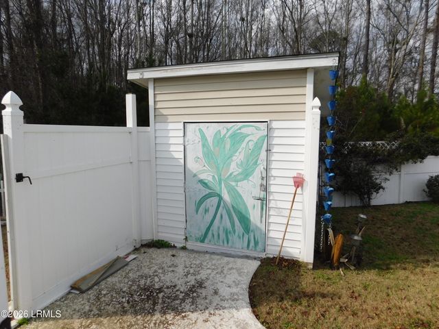 76 Queens Way, Ridgeland, SC 29936