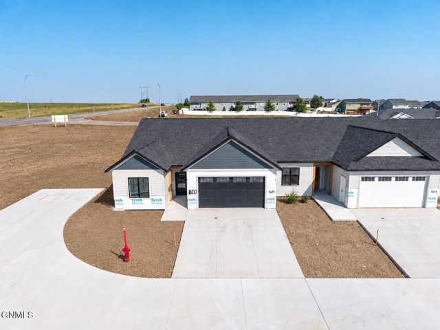 5625 Marble Point, Bismarck, ND 58503 property photo