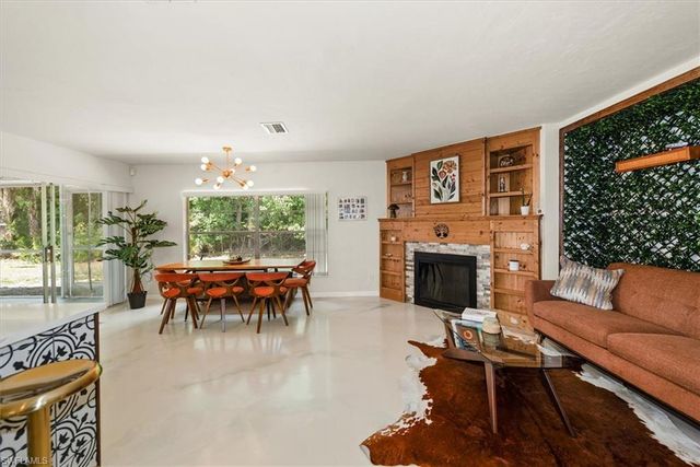 2431 N Westwood DR, North Fort Myers, FL 33917