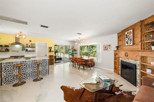 2431 N Westwood DR, North Fort Myers, FL 33917