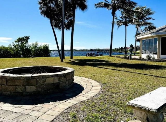 2431 N Westwood DR, North Fort Myers, FL 33917