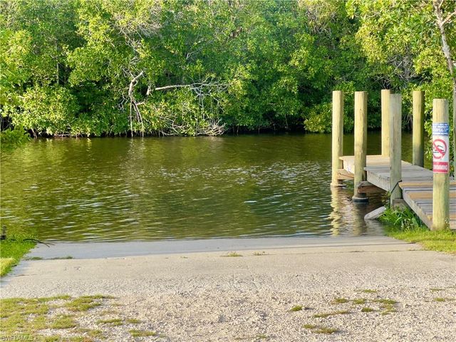 2431 N Westwood DR, North Fort Myers, FL 33917