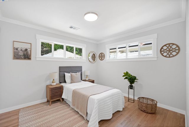 1054 Redstone Pl, Hayward, CA 94542