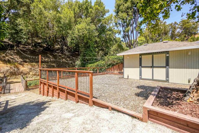 1054 Redstone Pl, Hayward, CA 94542