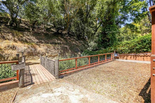 1054 Redstone Pl, Hayward, CA 94542