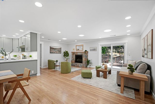 1054 Redstone Pl, Hayward, CA 94542