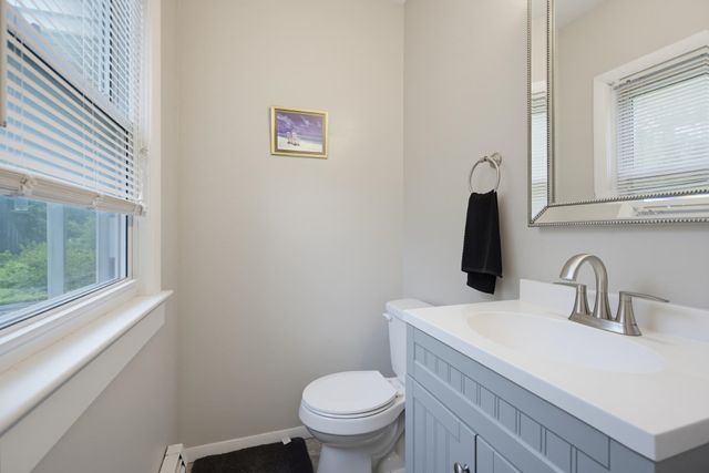 96 Saint Laurent Street, Epping, NH 03042