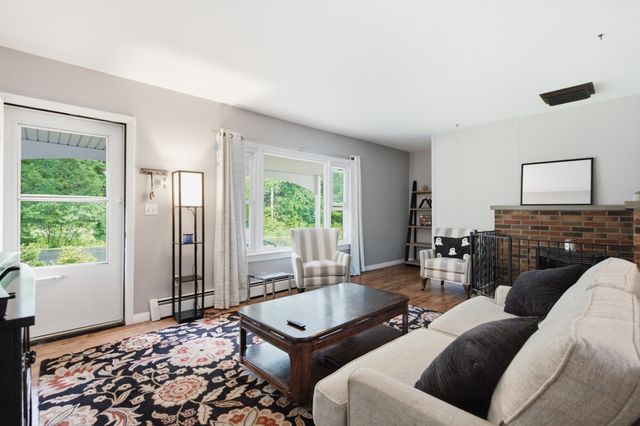 96 Saint Laurent Street, Epping, NH 03042