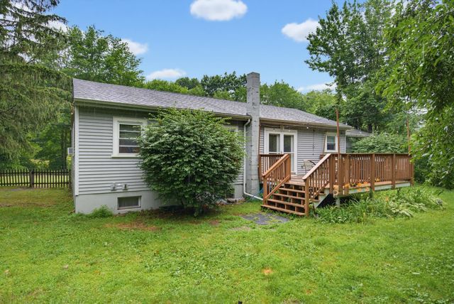 96 Saint Laurent Street, Epping, NH 03042