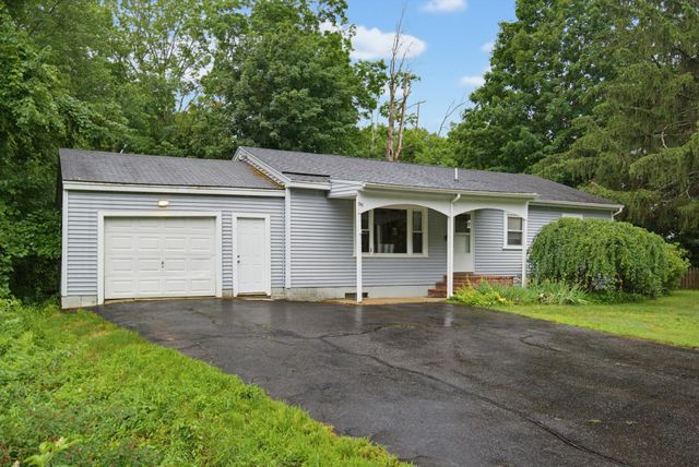 96 Saint Laurent Street, Epping, NH 03042