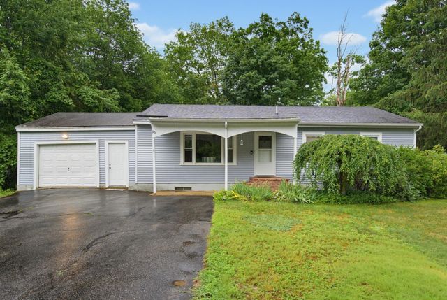 96 Saint Laurent Street, Epping, NH 03042