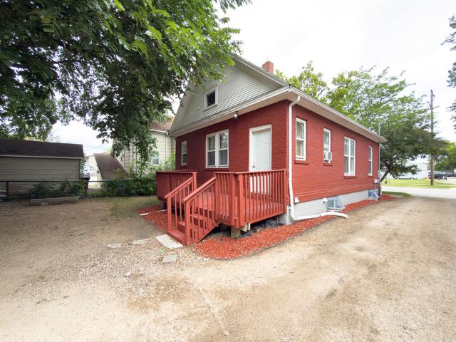 1346 1st Avenue S, Fargo, ND 58103