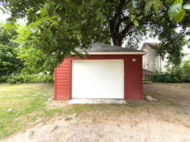 1346 1st Avenue S, Fargo, ND 58103