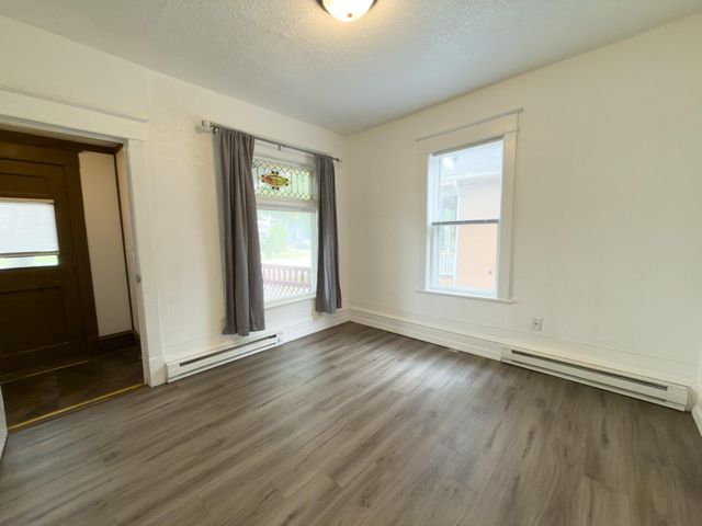 1346 1st Avenue S, Fargo, ND 58103