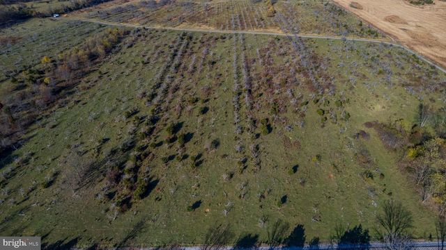 2481 SUMMIT POINT RD, Summit Point, WV 25446