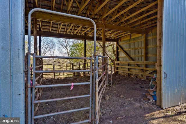 2481 SUMMIT POINT RD, Summit Point, WV 25446