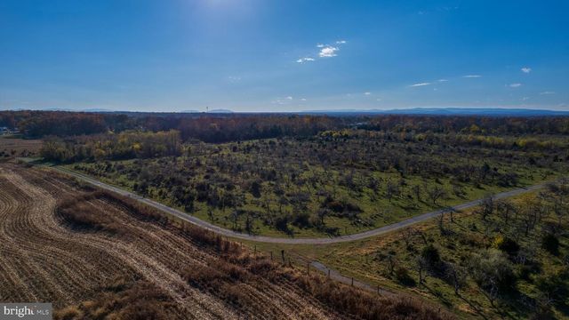 2481 SUMMIT POINT RD, Summit Point, WV 25446