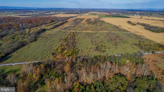 2481 SUMMIT POINT RD, Summit Point, WV 25446