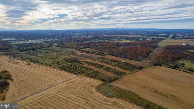 2481 SUMMIT POINT RD, Summit Point, WV 25446