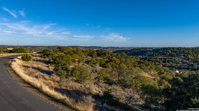 259 Lookout Point N, Comfort, TX 78013