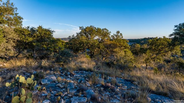 259 Lookout Point N, Comfort, TX 78013