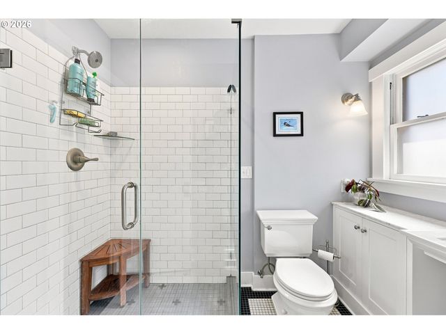 2823 Ne 59TH Ave, Portland, OR 97213