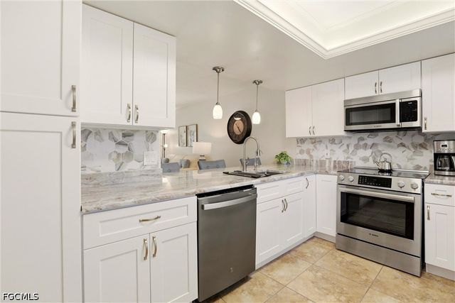 4708 SW 8th PL 103, Cape Coral, FL 33914