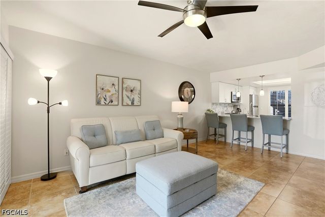 4708 SW 8th PL 103, Cape Coral, FL 33914