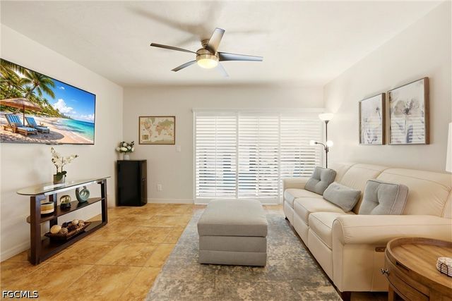 4708 SW 8th PL 103, Cape Coral, FL 33914