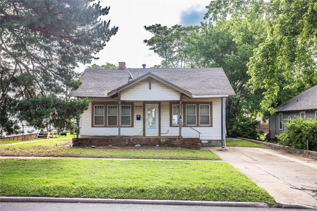 618 N Bradley, Weatherford, OK 73096
