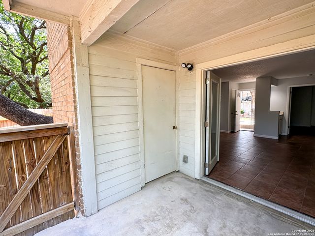 11311 Sir Winston St Apt 607, San Antonio, TX 78216