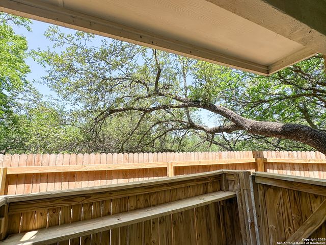 11311 Sir Winston St Apt 607, San Antonio, TX 78216