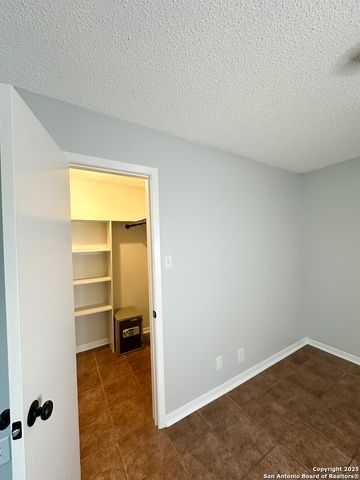 11311 Sir Winston St Apt 607, San Antonio, TX 78216