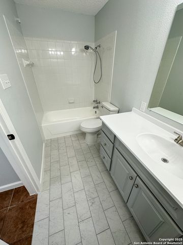 11311 Sir Winston St Apt 607, San Antonio, TX 78216