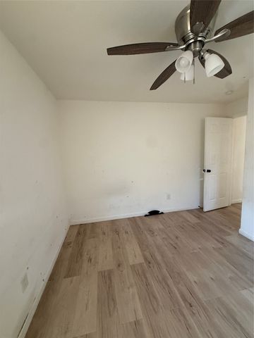 2925 Lenway Street, Dallas, TX 75215