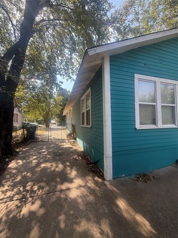 2925 Lenway Street, Dallas, TX 75215