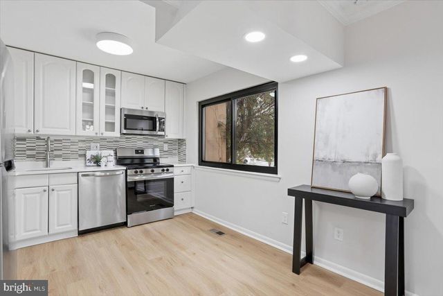 11922 BARREL COOPER CT, Reston, VA 20191