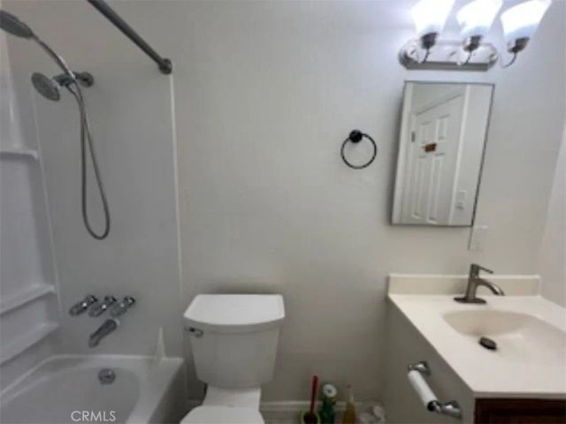 1064 Waters Avenue 3, Pomona, CA 91766