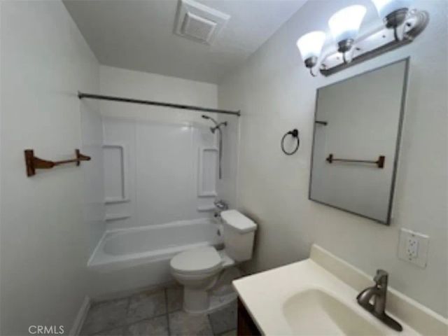 1064 Waters Avenue 3, Pomona, CA 91766