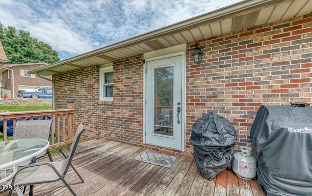 466 Ridgecrest Road, Jonesborough, TN 37659