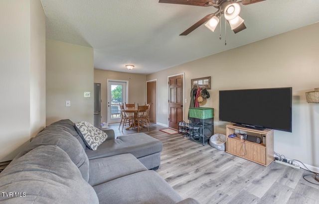 466 Ridgecrest Road, Jonesborough, TN 37659