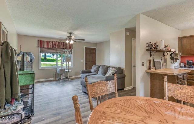 466 Ridgecrest Road, Jonesborough, TN 37659
