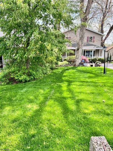 32 W Lakeview Trl, Jefferson Twp., NJ 07885