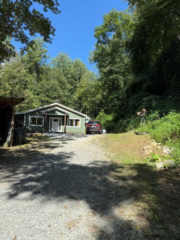 2555 Junaluska Road, Andrews, NC 28901