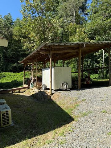 2555 Junaluska Road, Andrews, NC 28901