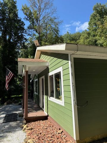 2555 Junaluska Road, Andrews, NC 28901